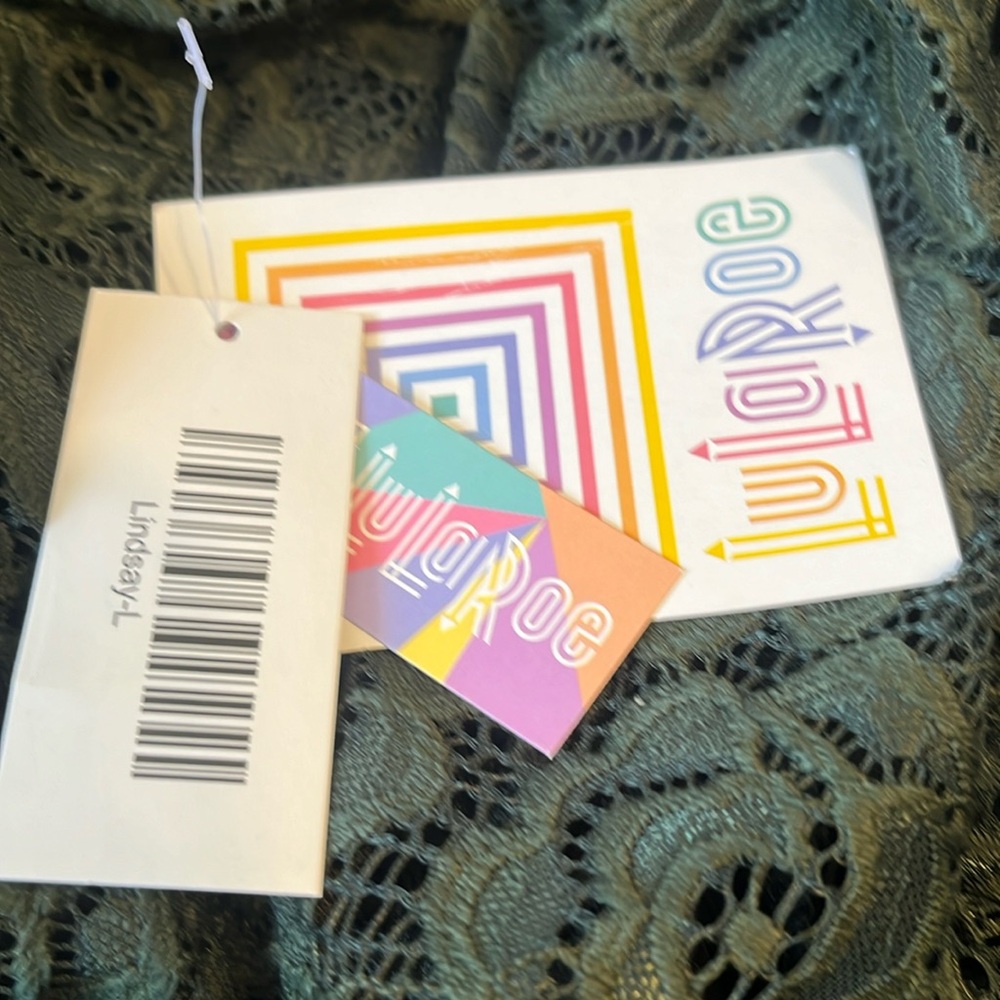 LuLaRoe Lindsay size L emerald green 3/4 sleeve lacy sweater